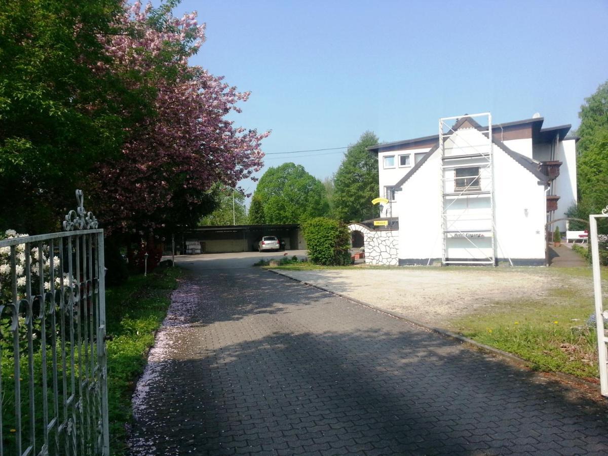 Hotel Saarland Lebach Eksteriør bilde