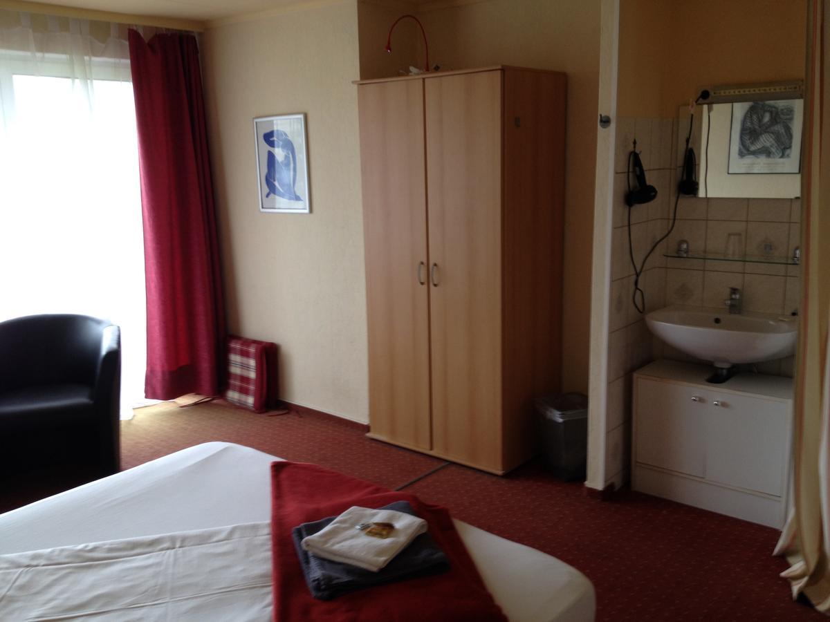 Hotel Saarland Lebach Eksteriør bilde